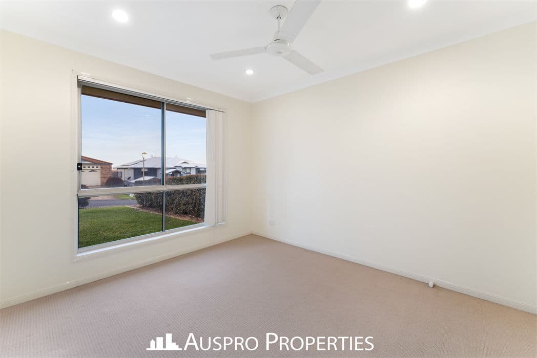 40 Sir Charles Holm Drive, Ormeau Hills - Thumbnail 6