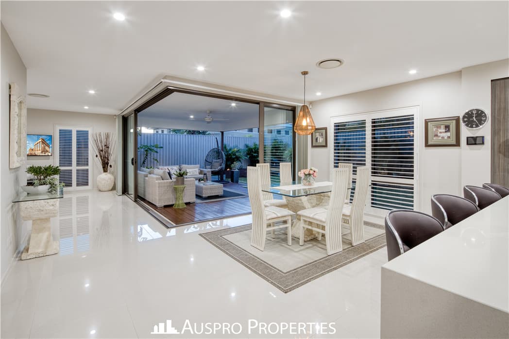 79 Hawthorn Circuit, Stretton - Thumbnail 2