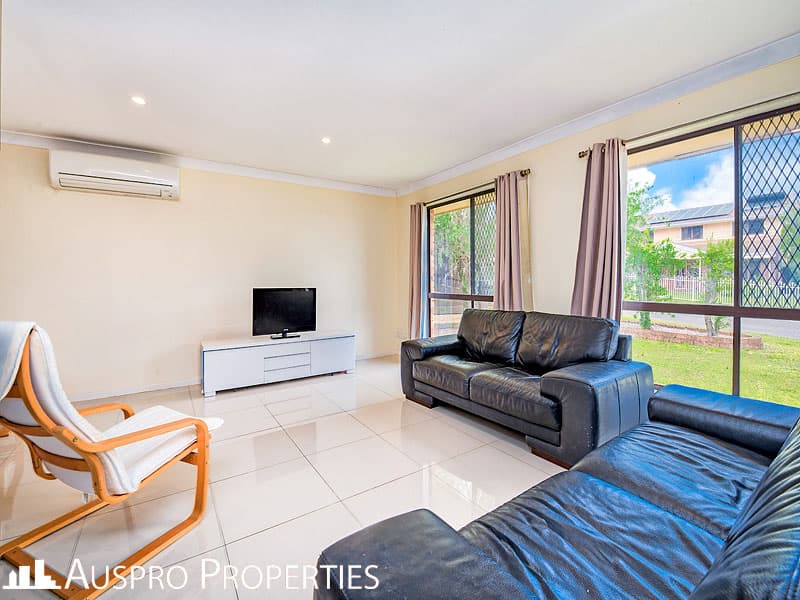 8 Kurru Street, Eight Mile Plains - Thumbnail 2