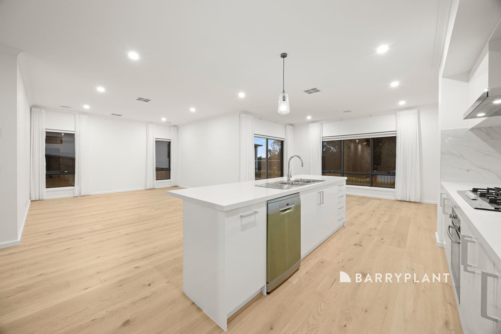 1 Boulton Place, Drouin, VIC 3818, Drouin - Thumbnail 6