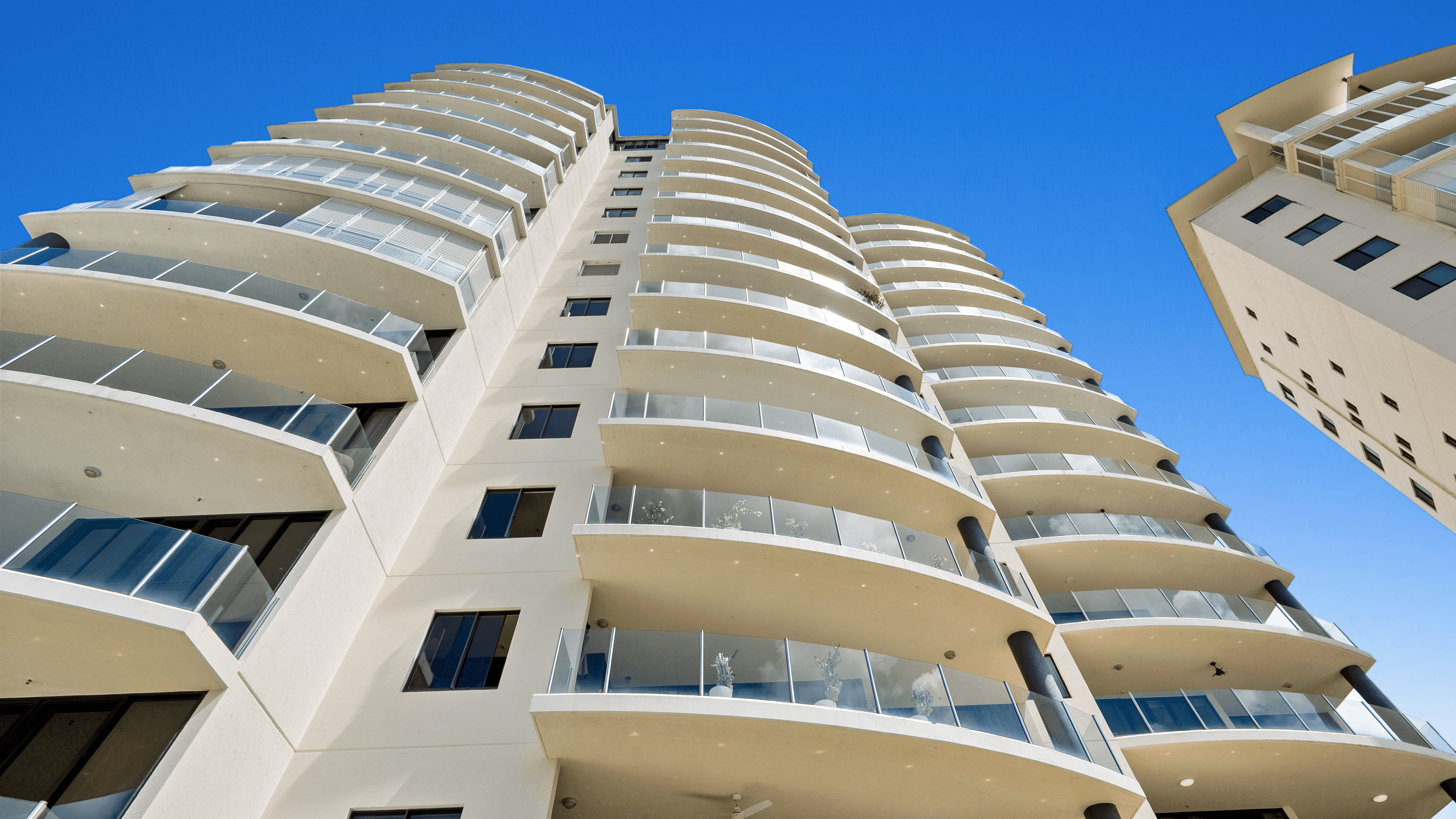 502/25 Wharf St, Cairns City - Thumbnail 3