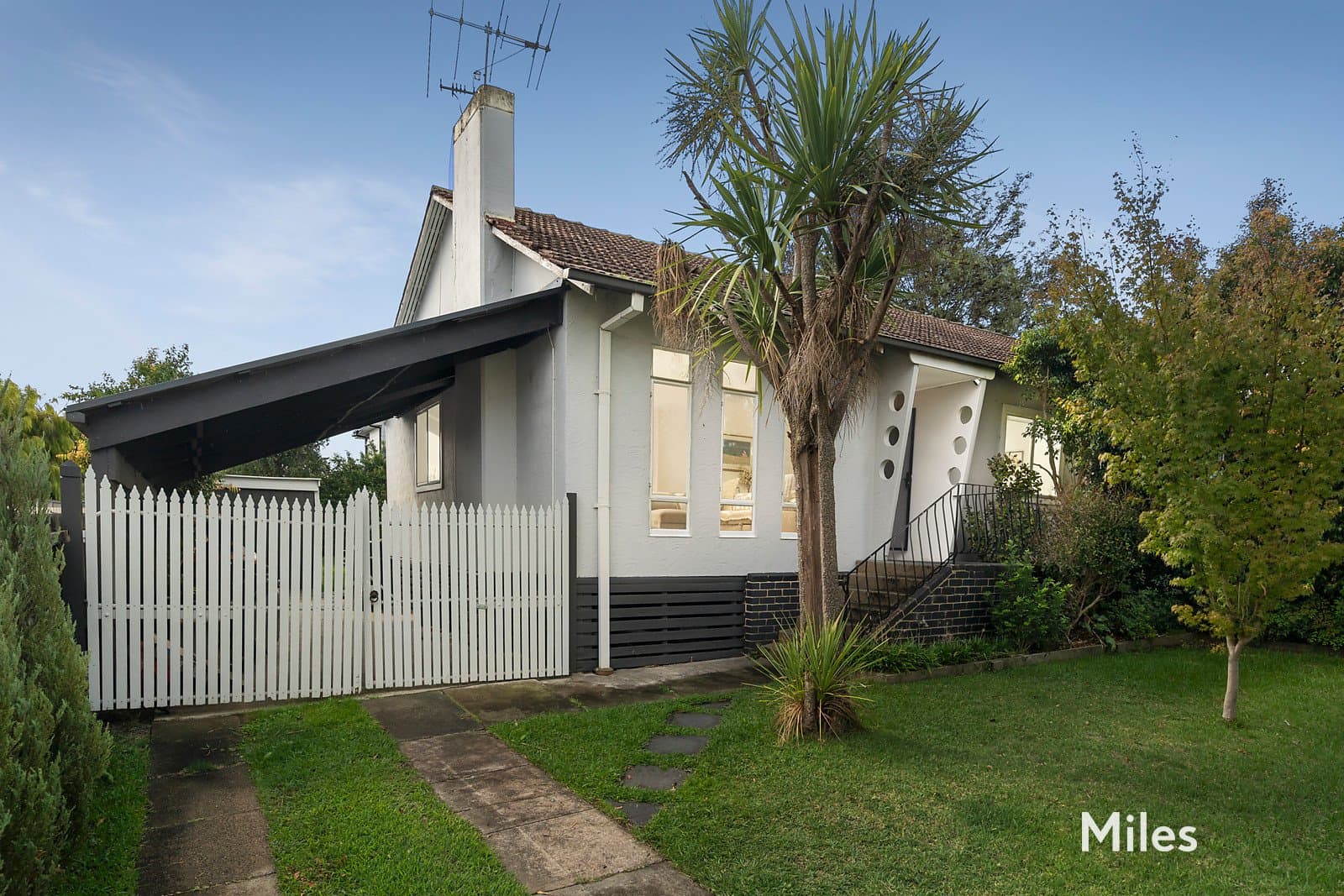 10 Wordsworth Avenue, Heidelberg Heights, Heidelberg Heights - Thumbnail 2