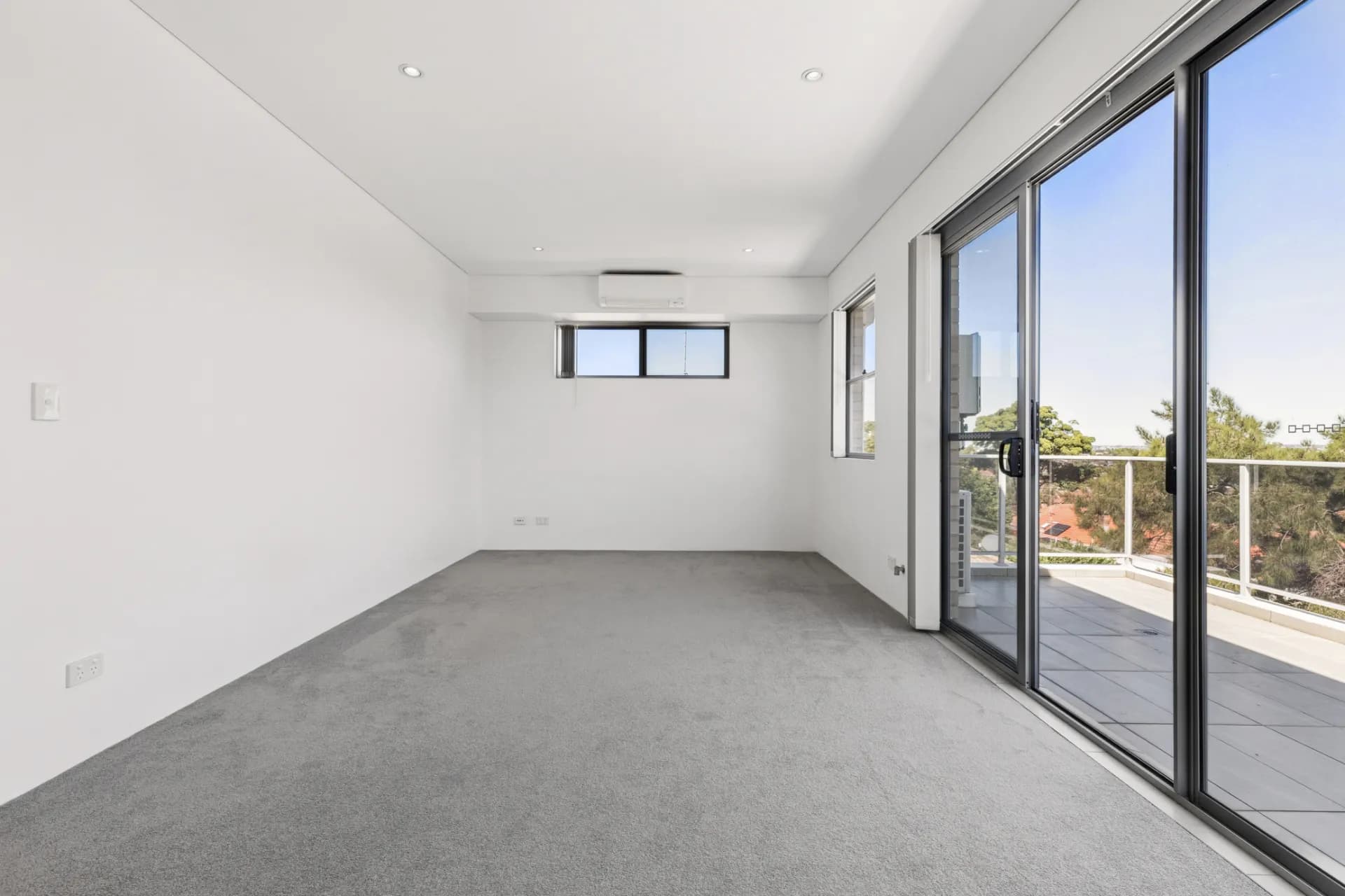18/33 Gray Street, Kogarah, NSW, Kogarah - Thumbnail 3