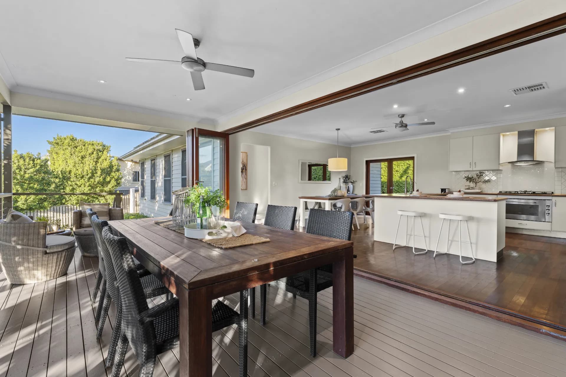 6 Mountain Ash Place, Brookwater, QLD, Brookwater - Thumbnail 2