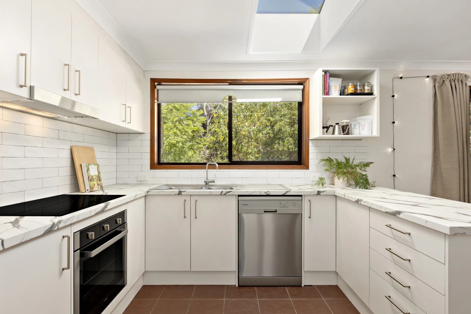 5 Statham Avenue, Faulconbridge, NSW, Faulconbridge - Thumbnail 4