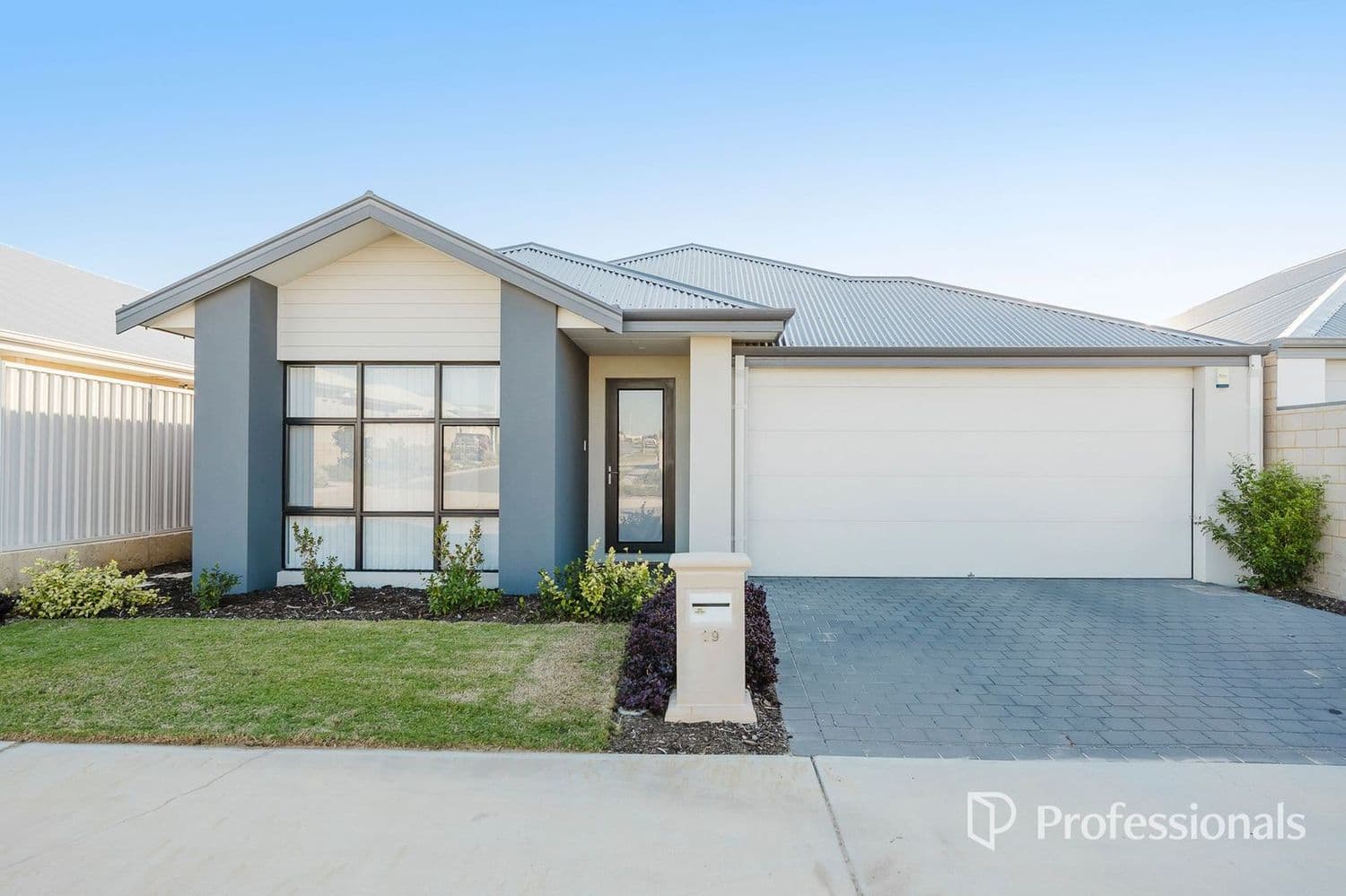 29 Chateau Avenue, Alkimos WA 6038, Alkimos - Image 1