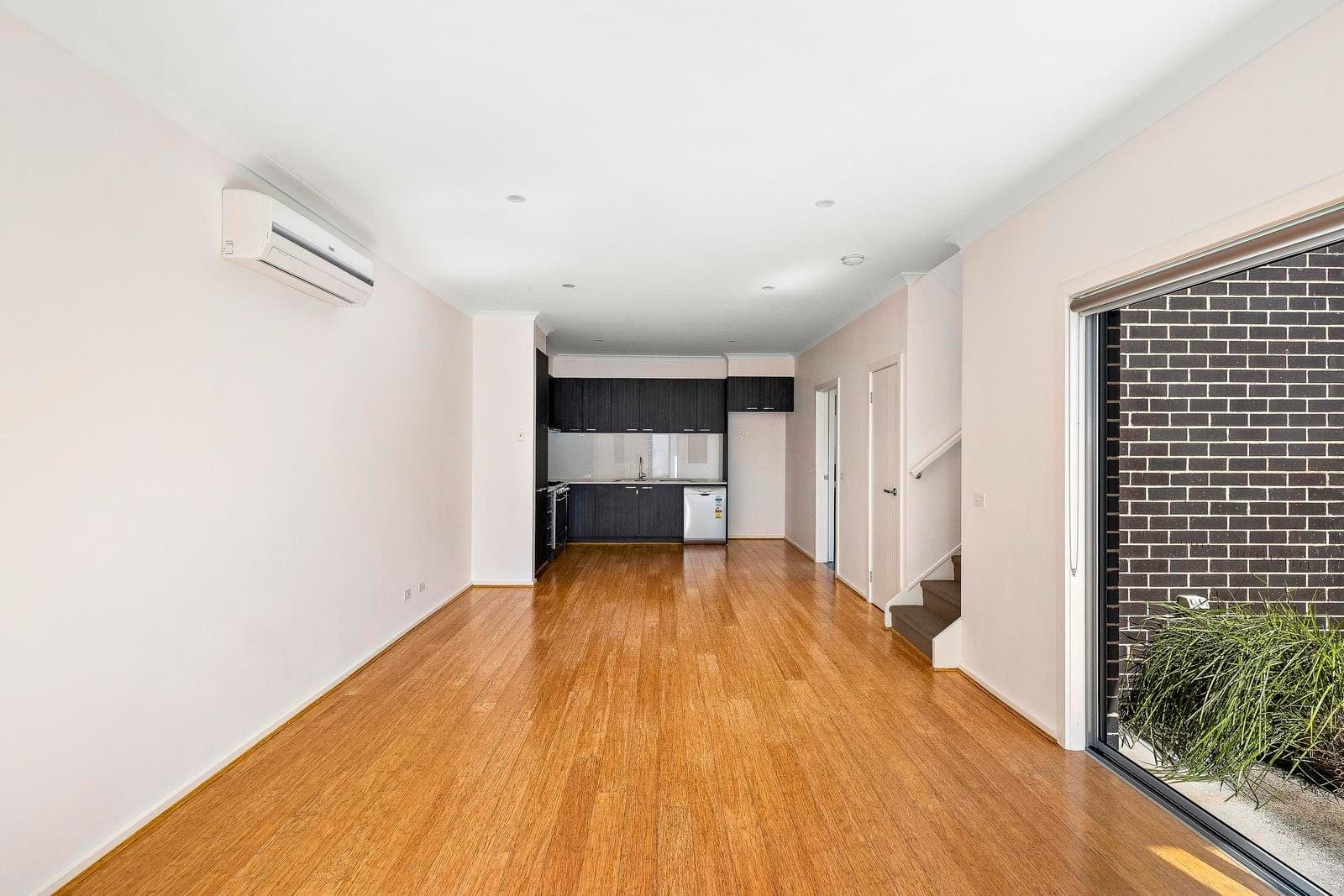3/41 Hillside Grove, Airport West VIC 3042, Airport West - Thumbnail 2