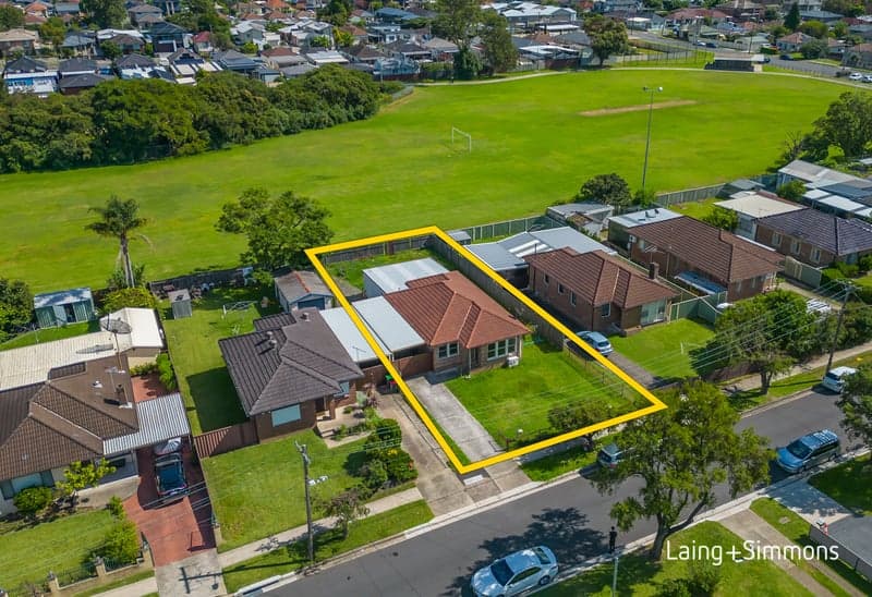 16 Frederick Avenue, Granville, Granville - Image 1