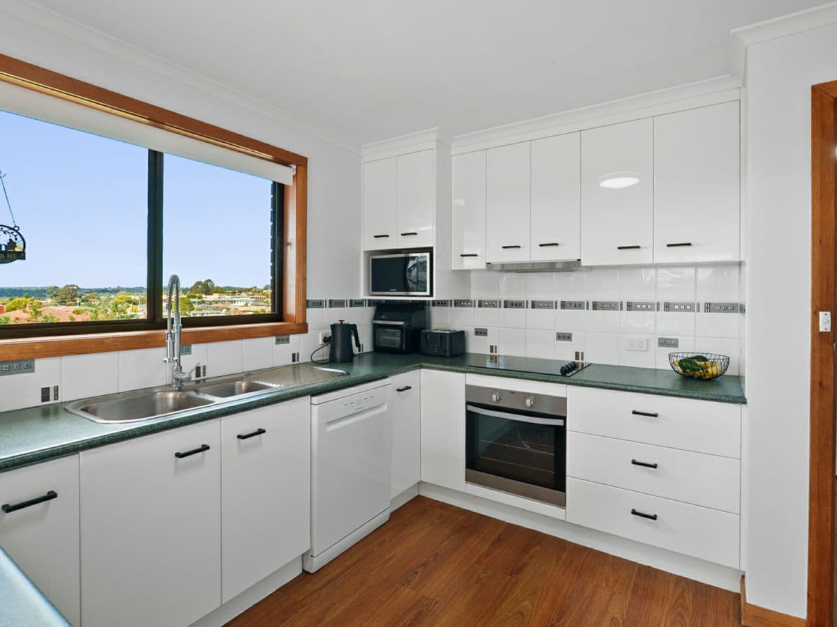 21 Lovett Street, DEVONPORT, Devonport - Thumbnail 8