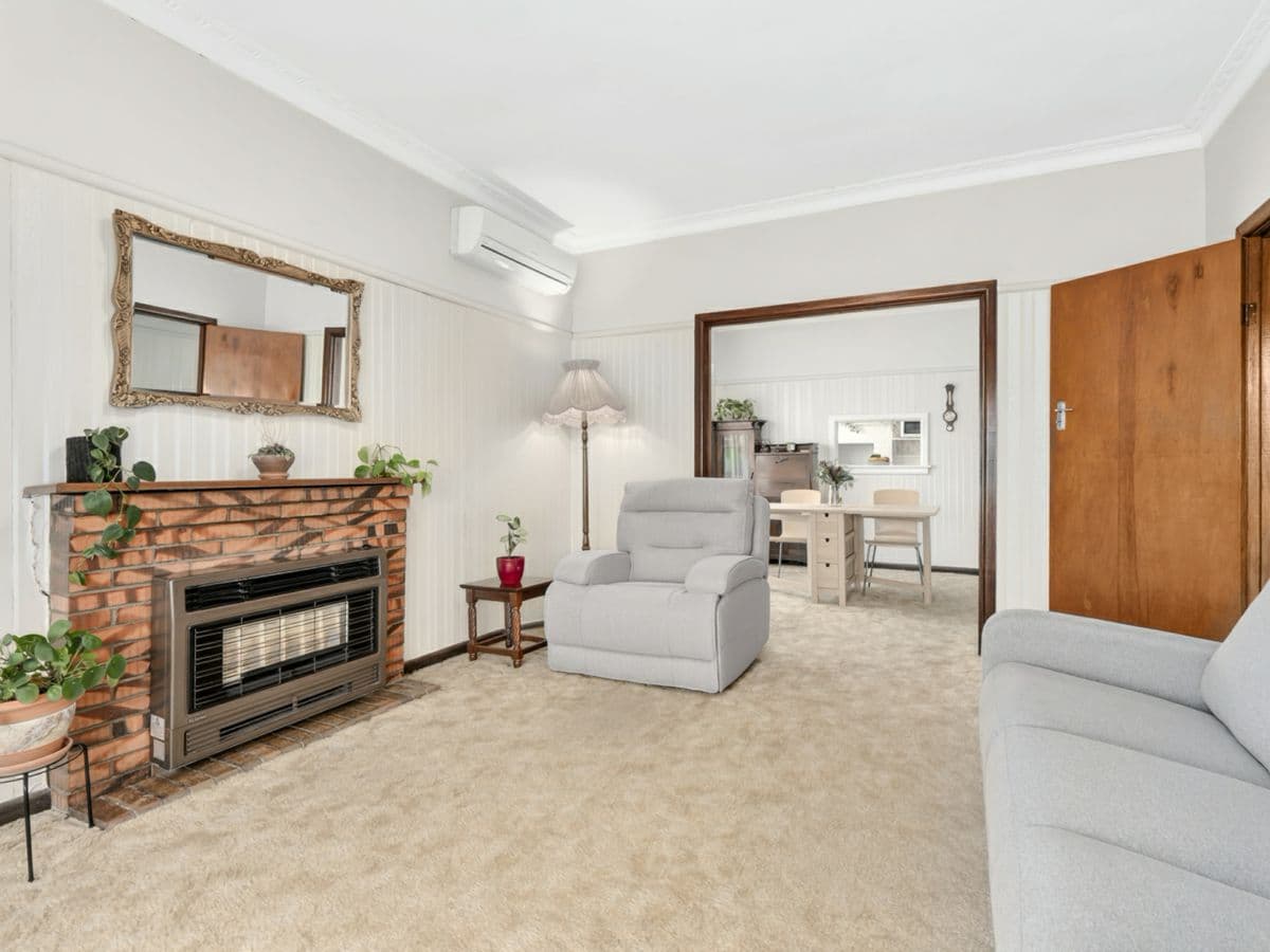 16 Bayview Parade, HAMLYN HEIGHTS, Hamlyn Heights - Thumbnail 6