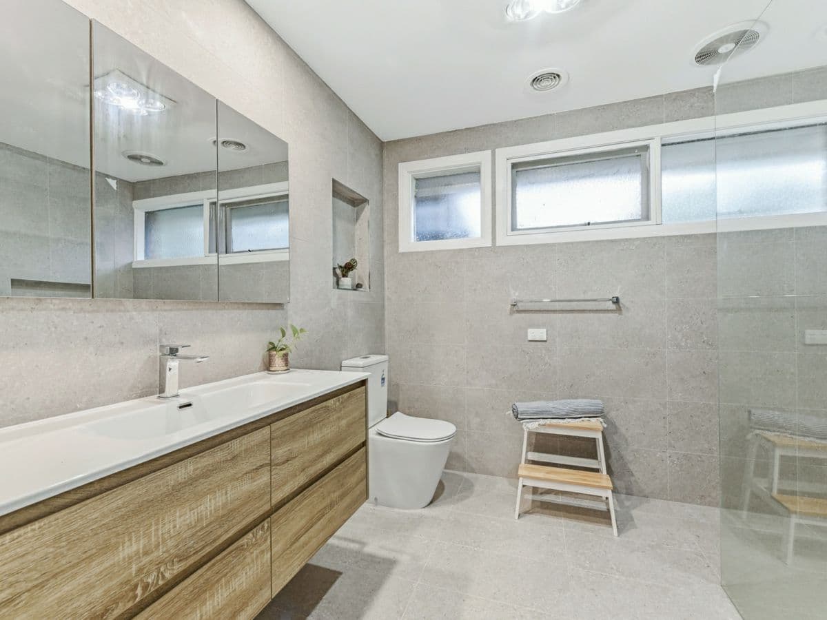 11 Whitmorr Court, NOBLE PARK, Noble Park - Thumbnail 6