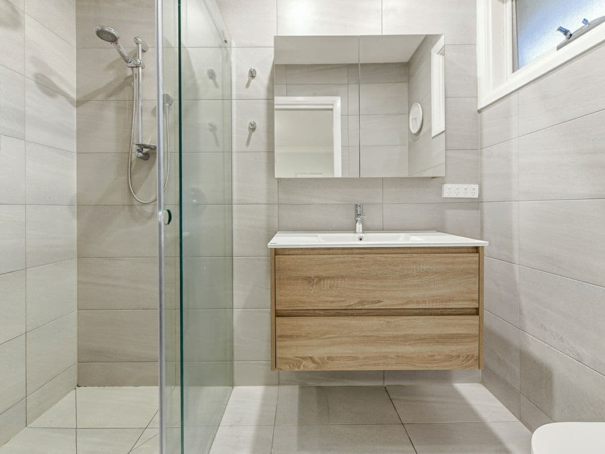 11 Whitmorr Court, NOBLE PARK, Noble Park - Thumbnail 8