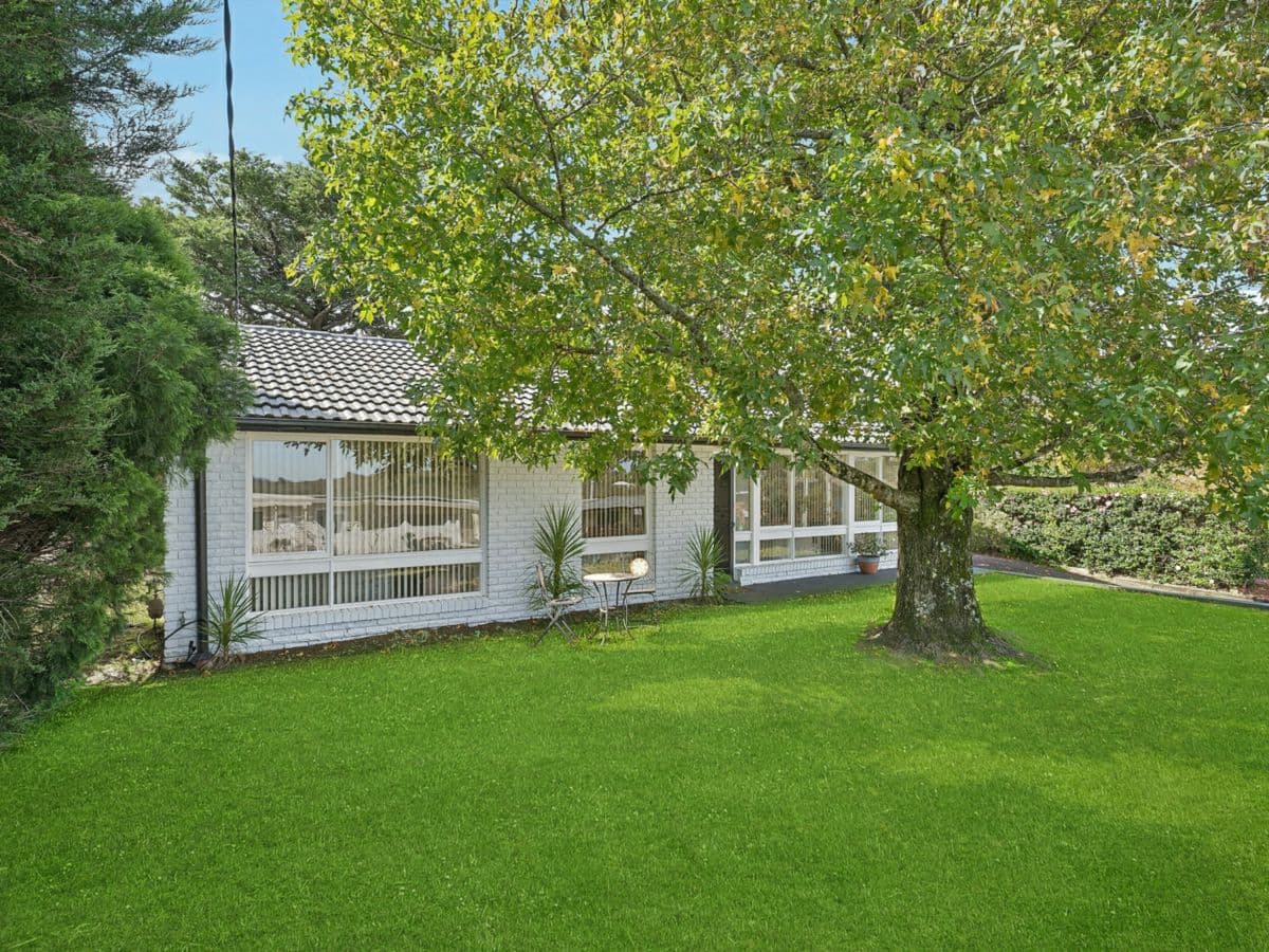 11 Maple Grove, WENTWORTH FALLS, Wentworth Falls - Image 1