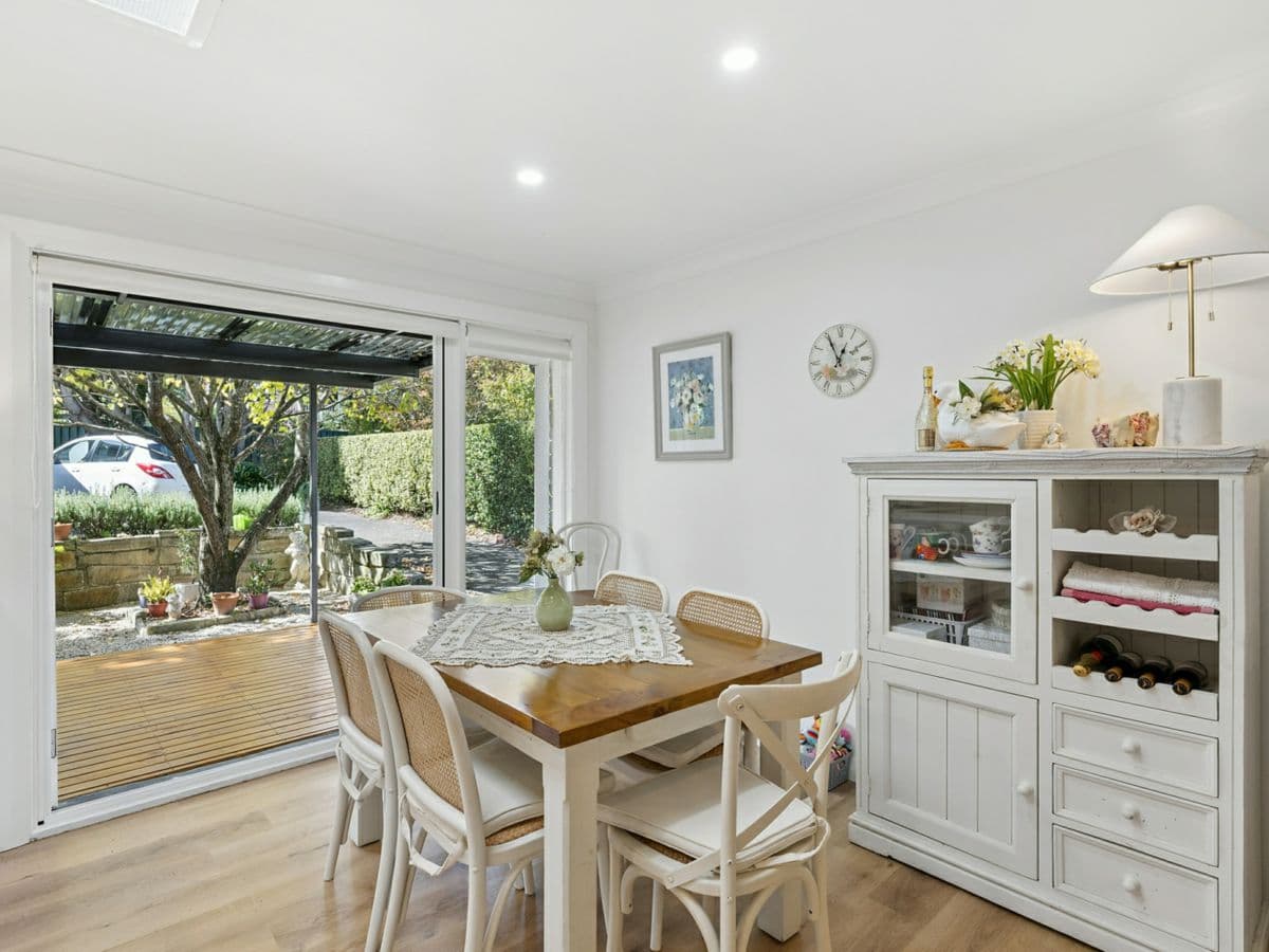 11 Maple Grove, WENTWORTH FALLS, Wentworth Falls - Thumbnail 4
