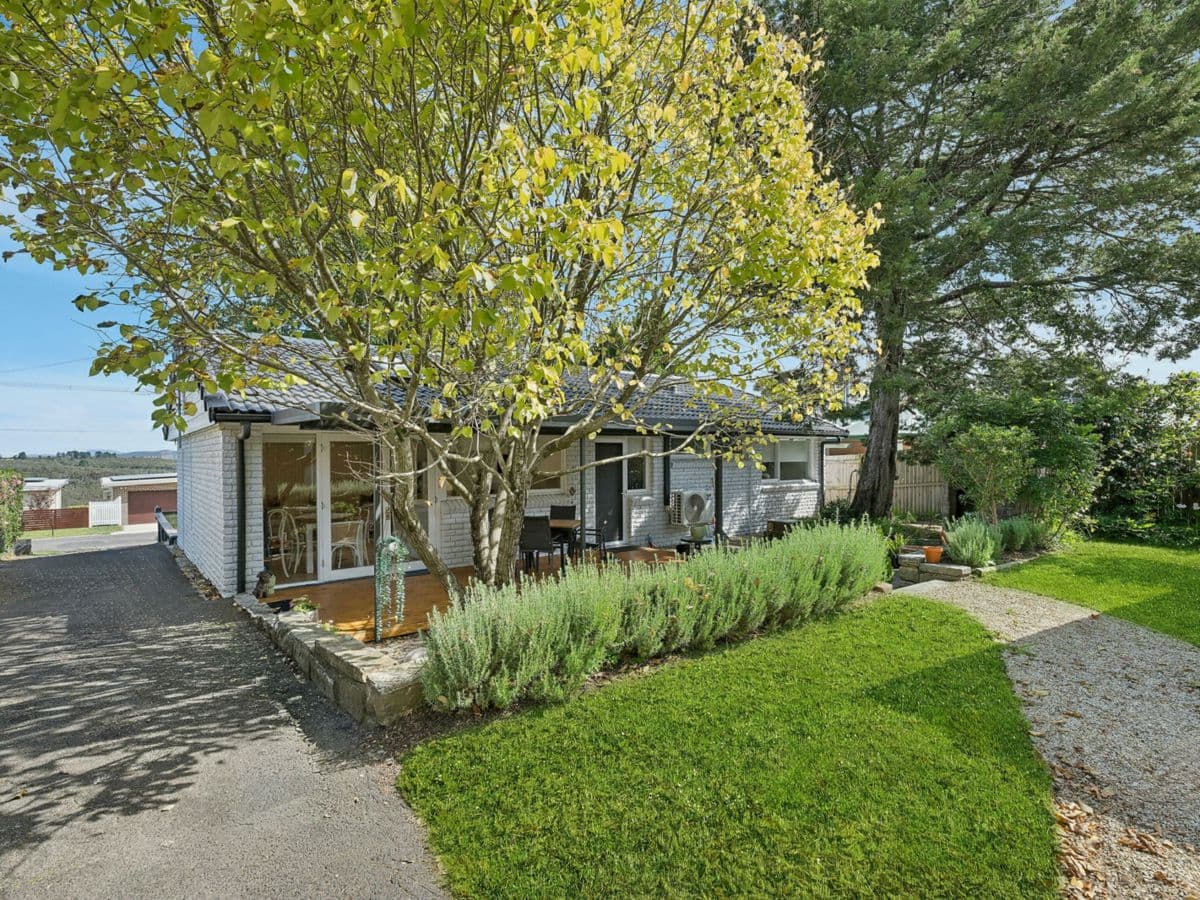 11 Maple Grove, WENTWORTH FALLS, Wentworth Falls - Thumbnail 5