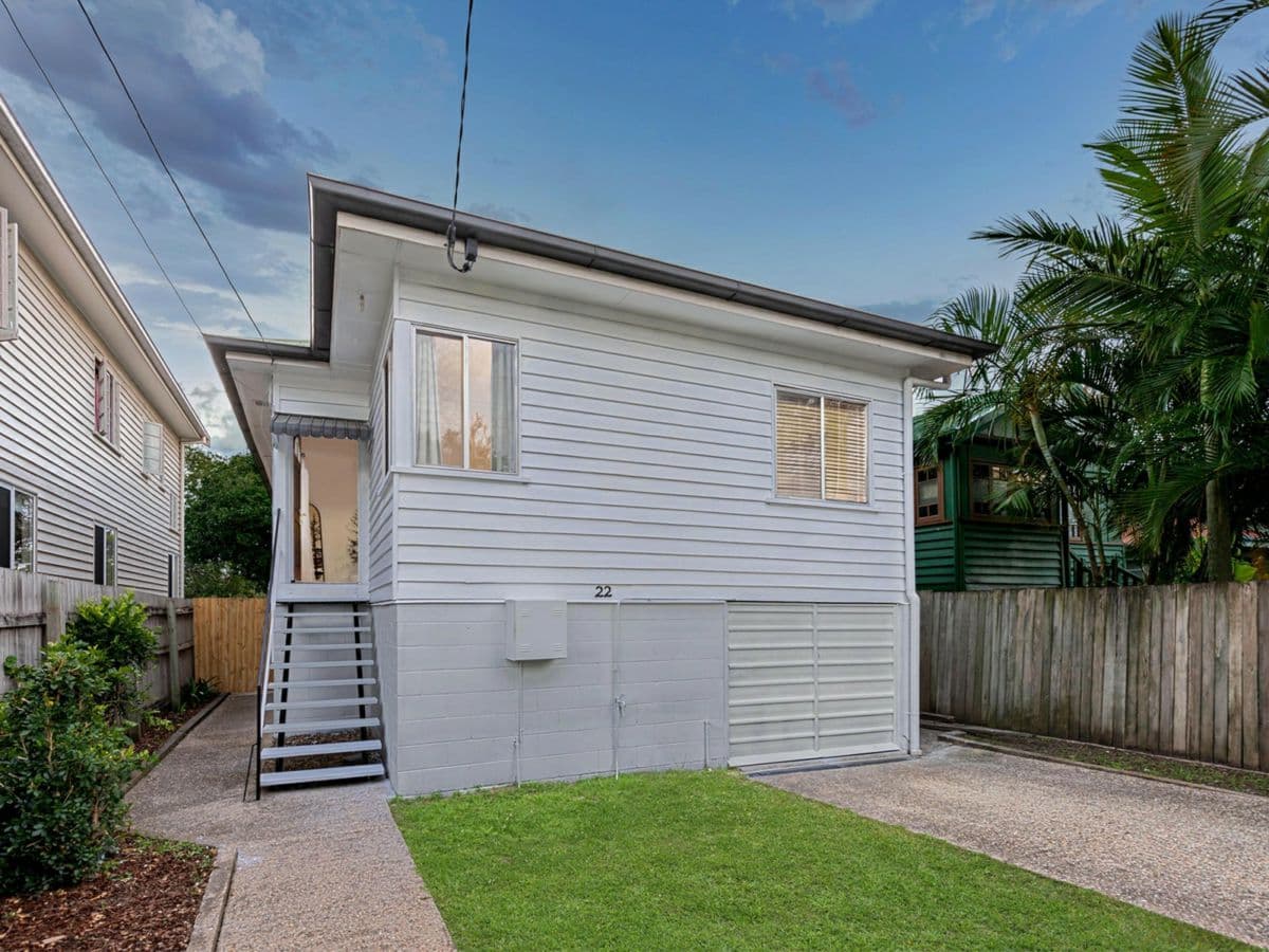 22 Bennetts Road, CAMP HILL, Camp Hill - Image 1