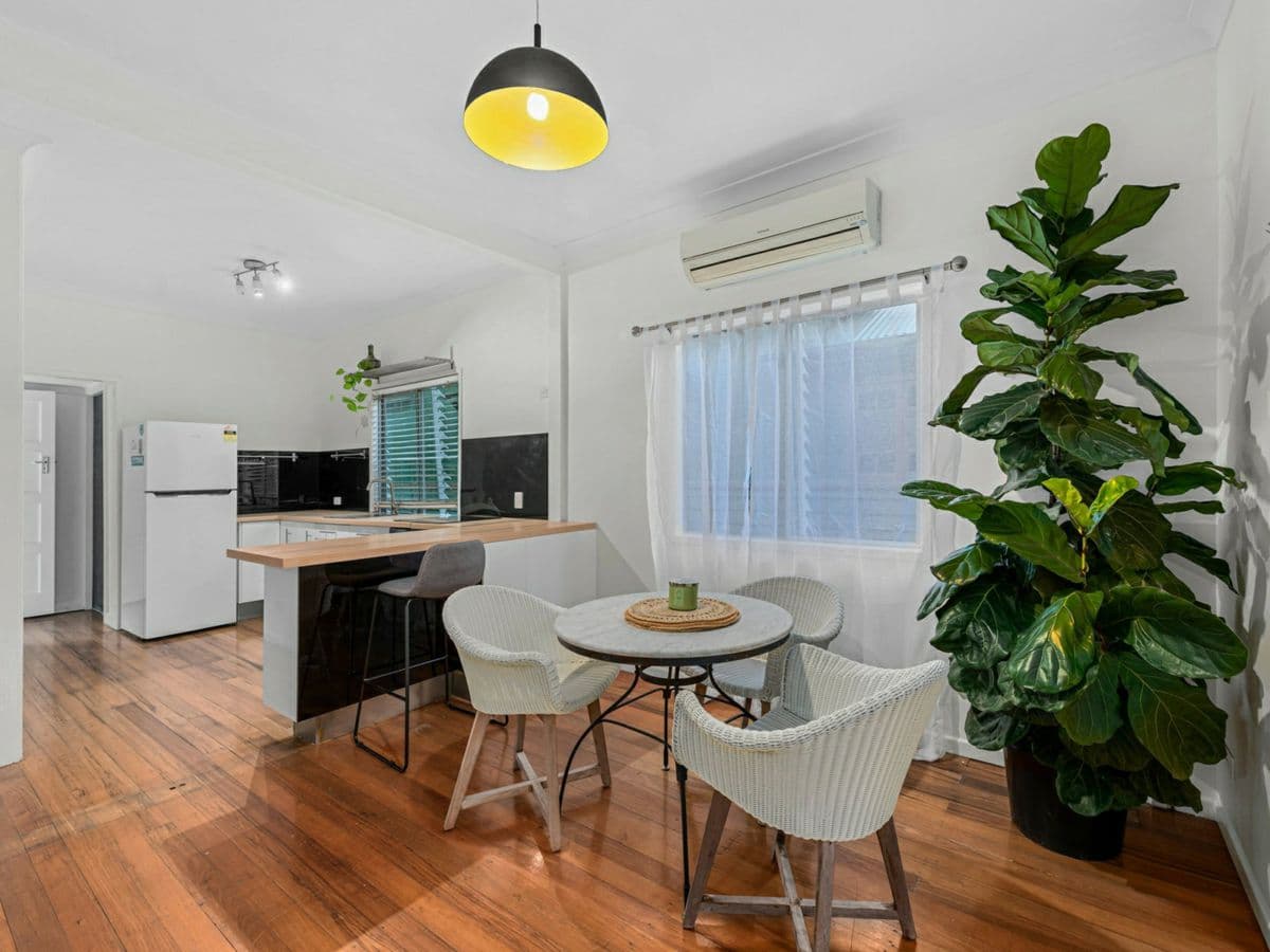 22 Bennetts Road, CAMP HILL, Camp Hill - Thumbnail 3