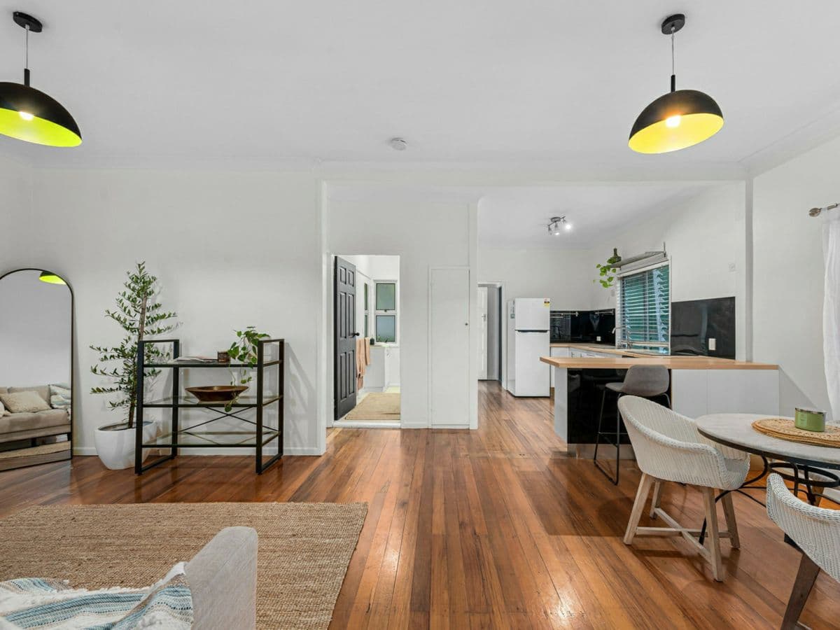22 Bennetts Road, CAMP HILL, Camp Hill - Thumbnail 4