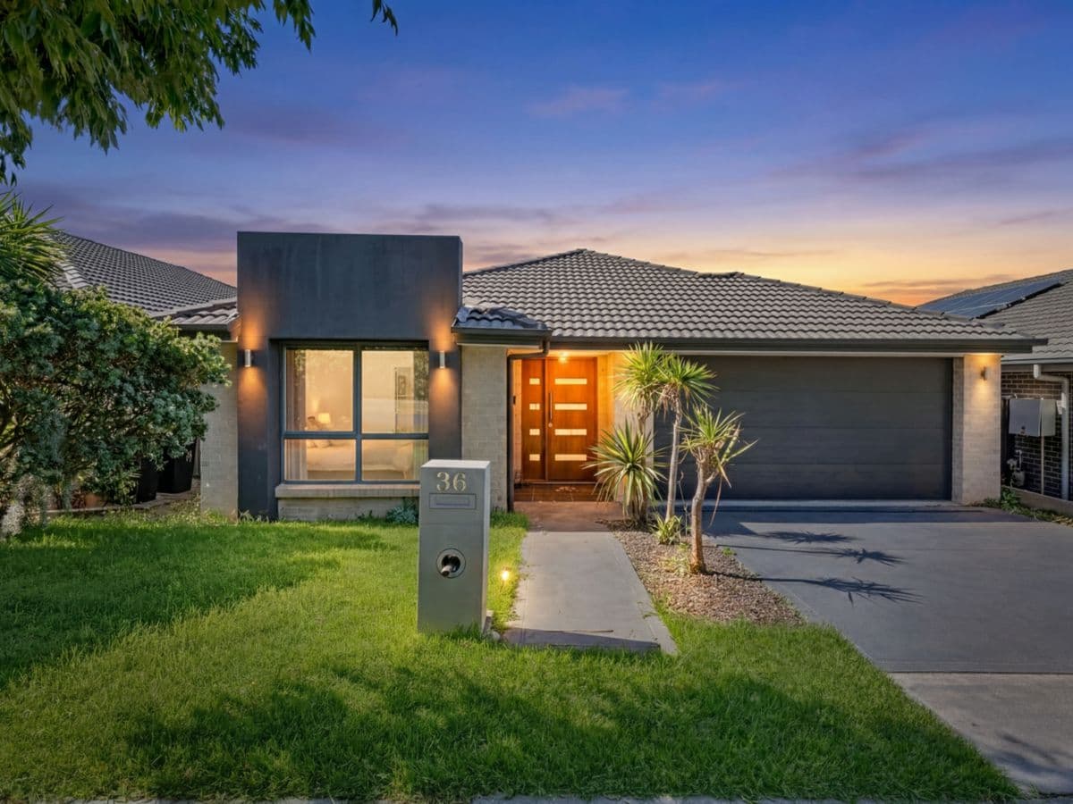 36 Bonney Crescent, JORDAN SPRINGS, Jordan Springs - Image 1