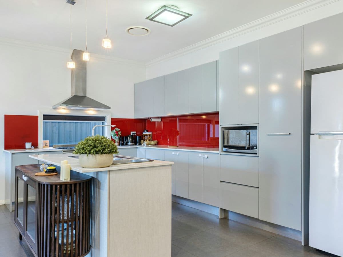 36 Bonney Crescent, JORDAN SPRINGS, Jordan Springs - Thumbnail 2