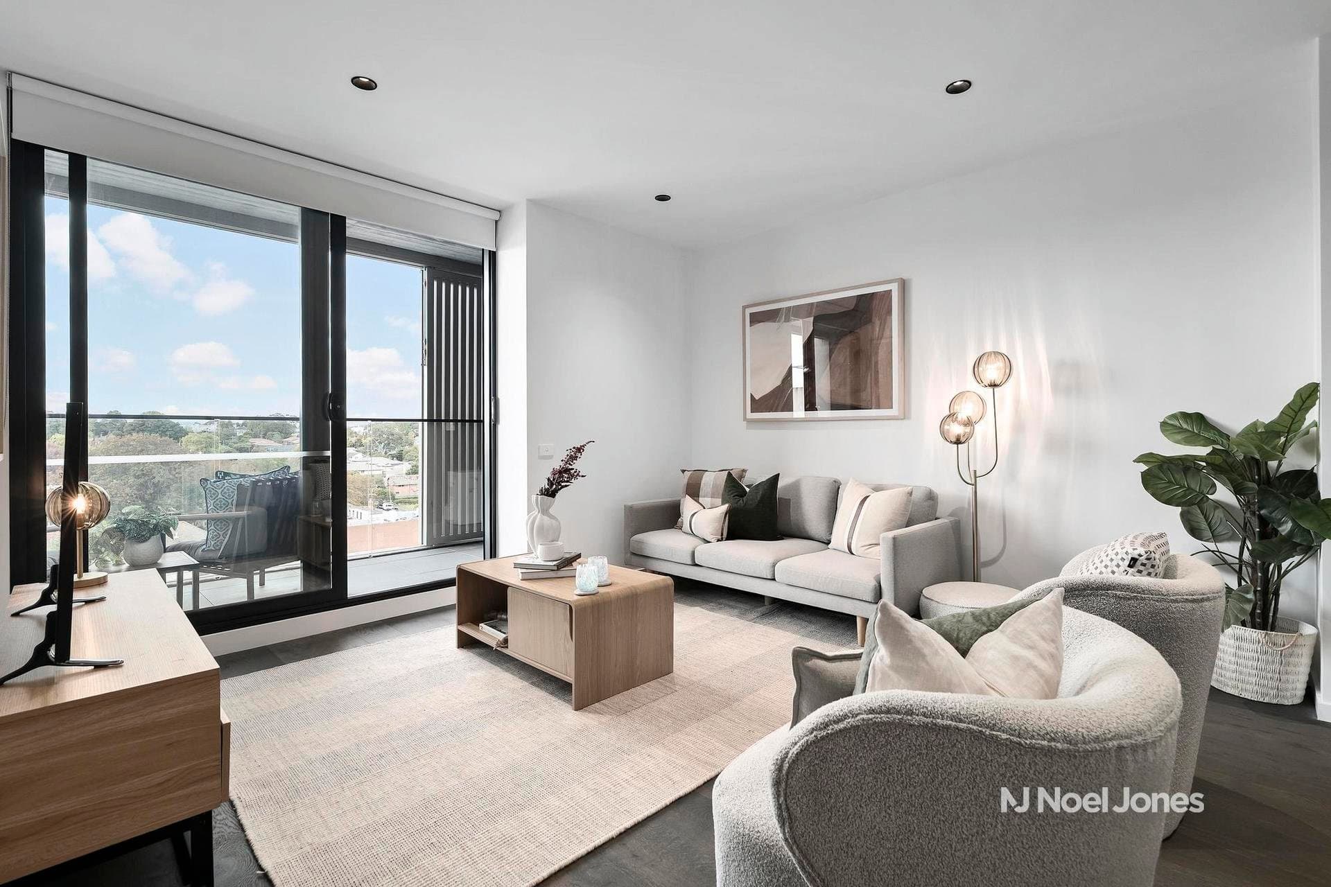605/112 High Street South, Kew - Image 1