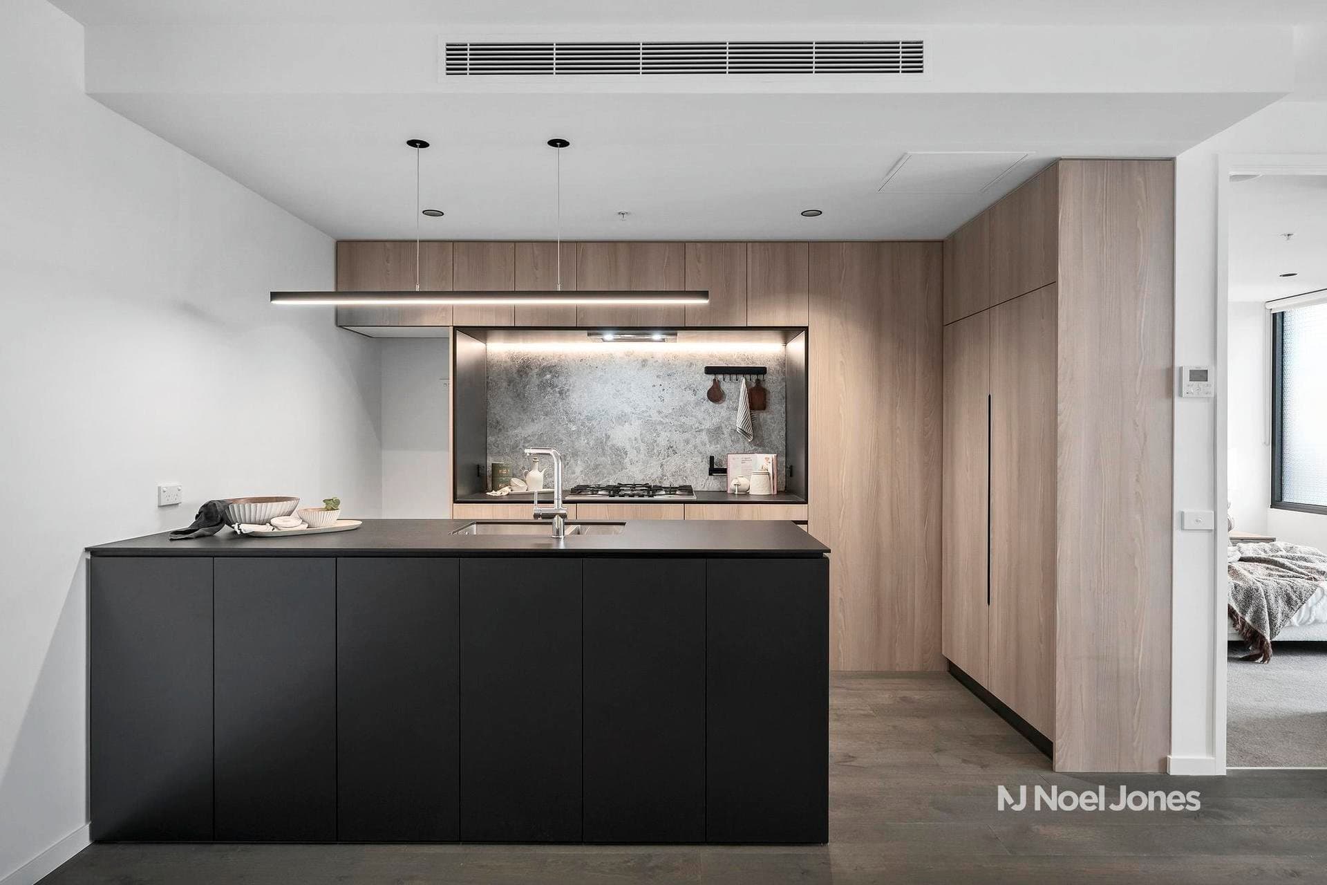 605/112 High Street South, Kew - Thumbnail 2