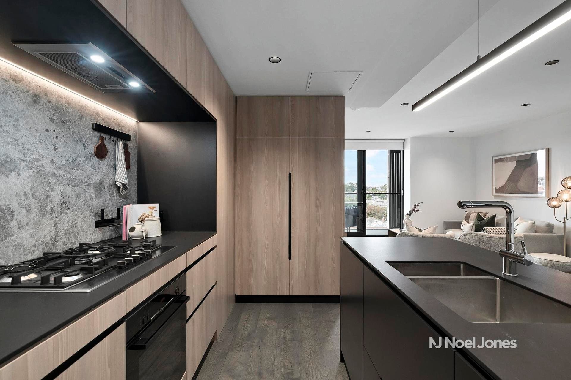 605/112 High Street South, Kew - Thumbnail 3