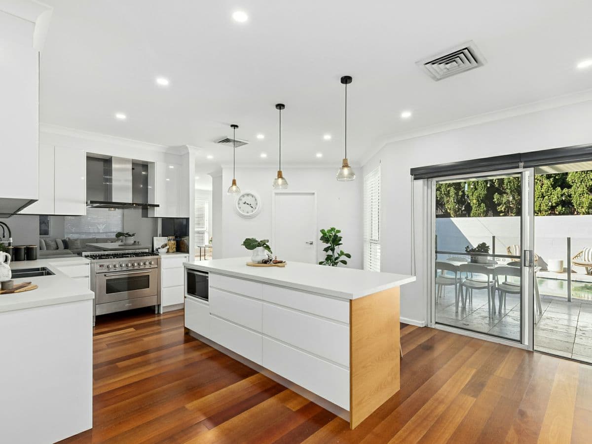 10 Marlborough Close, TERRIGAL, Terrigal - Thumbnail 3