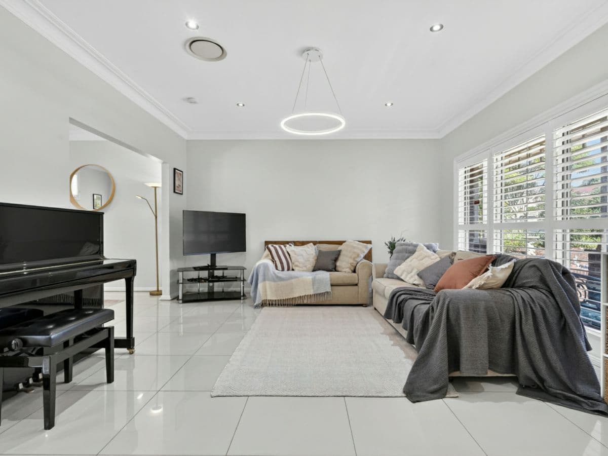 22 Thomas Wilkinson Avenue, DURAL, Dural - Thumbnail 2