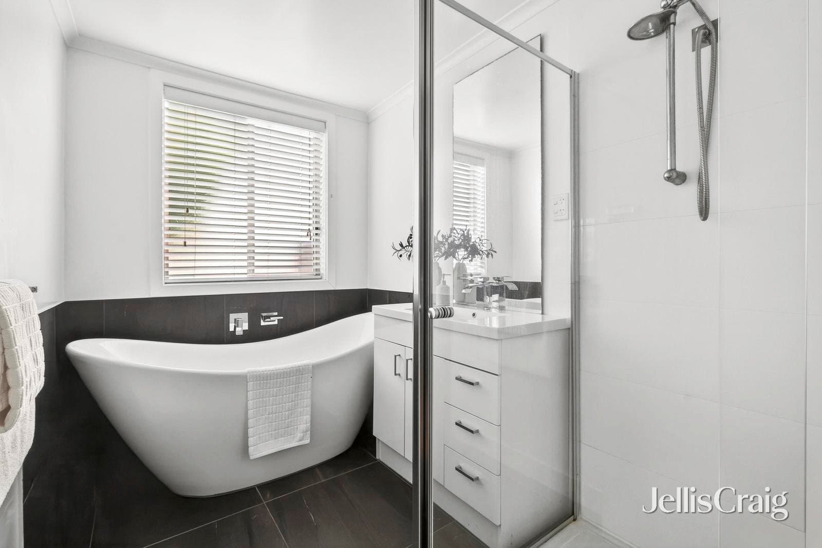 57 Collins Street, Geelong West, Geelong West - Thumbnail 8