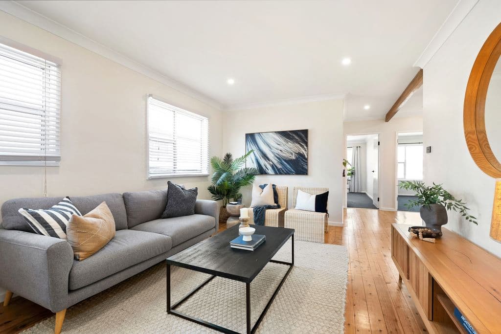 13 Maude Street, Belmont - Thumbnail 2