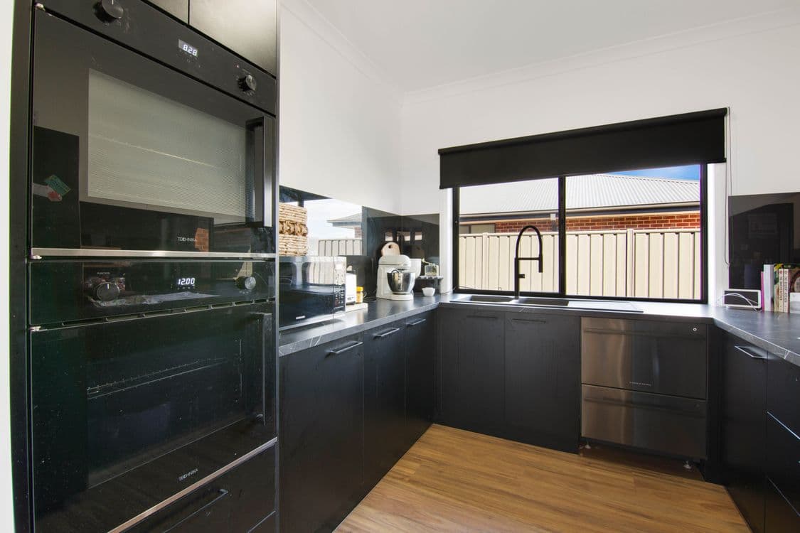 37 Raymond Street, STRATFORD, VIC 3862, Stratford - Thumbnail 6