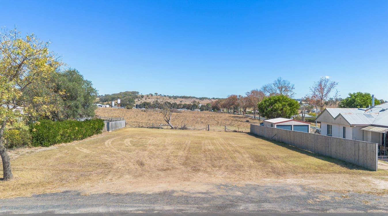 192 Pelham Street, TENTERFIELD, NSW 2372, Tenterfield - Thumbnail 2