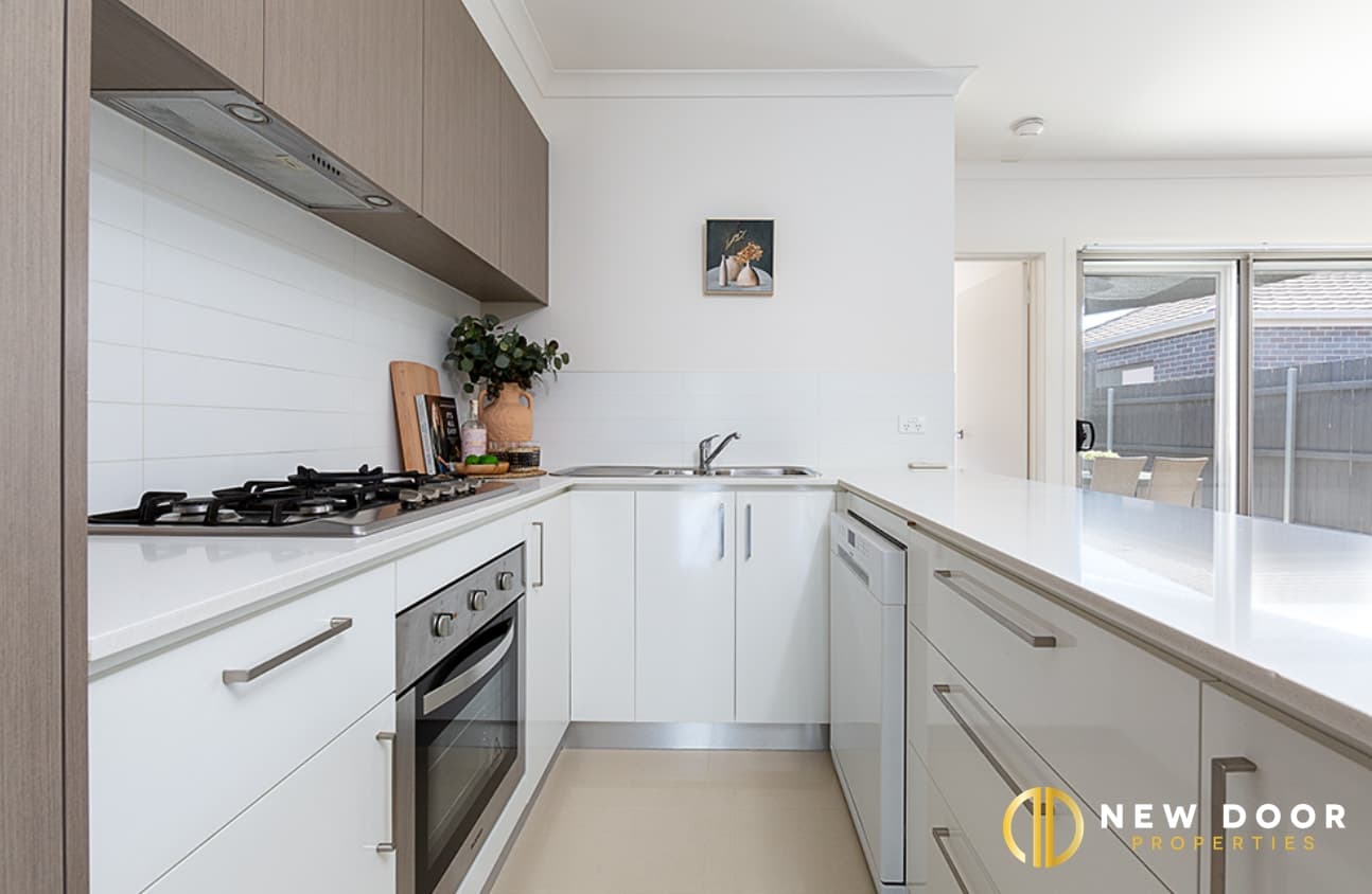 32 Whitrod Avenue, Casey ACT, Casey - Thumbnail 2