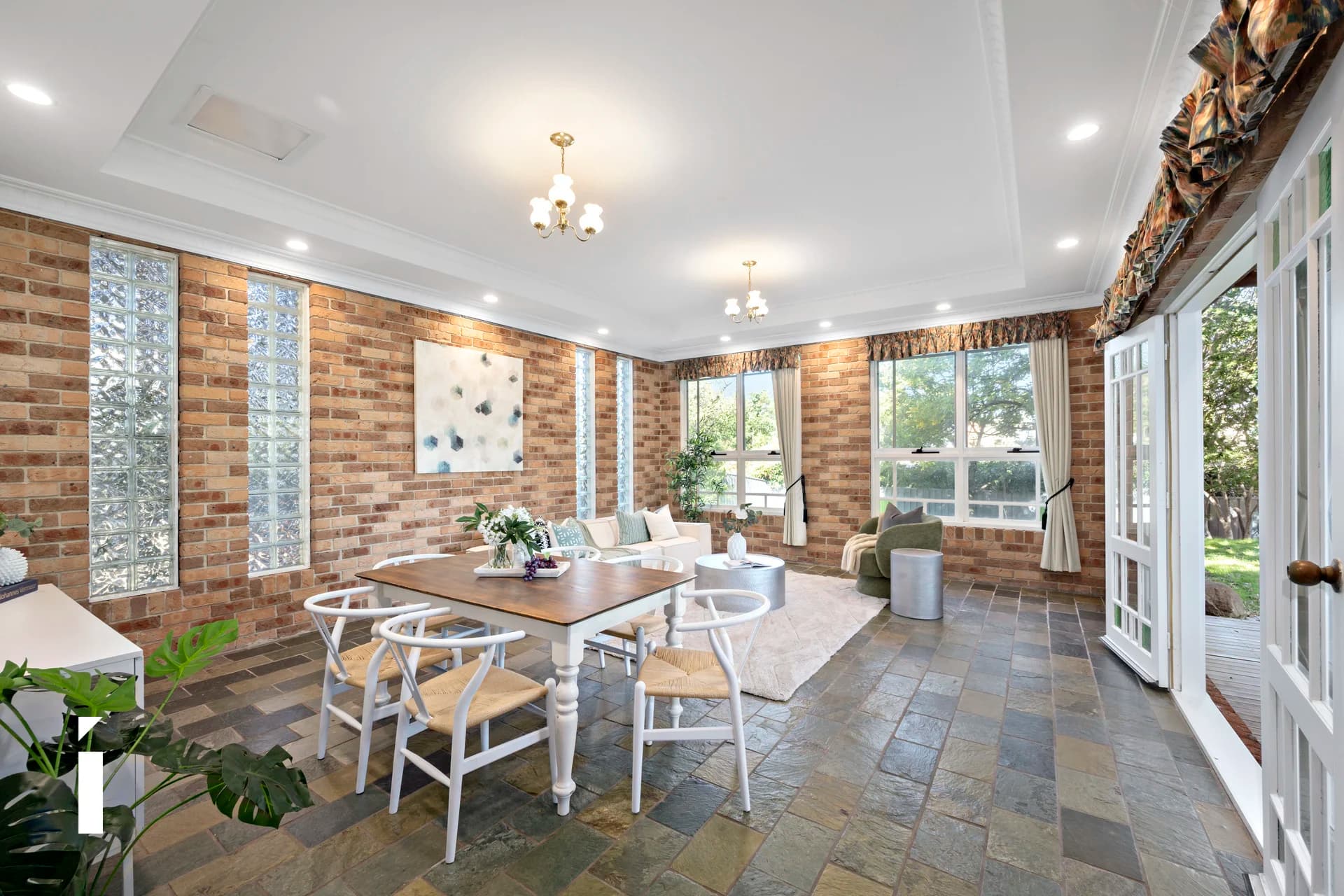 81 Mt Vernon Drive, Kambah, Kambah - Thumbnail 3