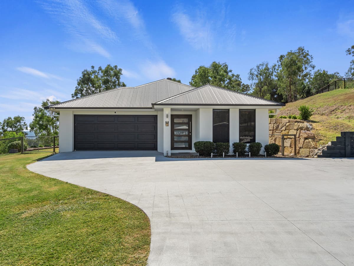 39 Mahogany Drive, Plainland QLD 4341, Plainland - Thumbnail 2