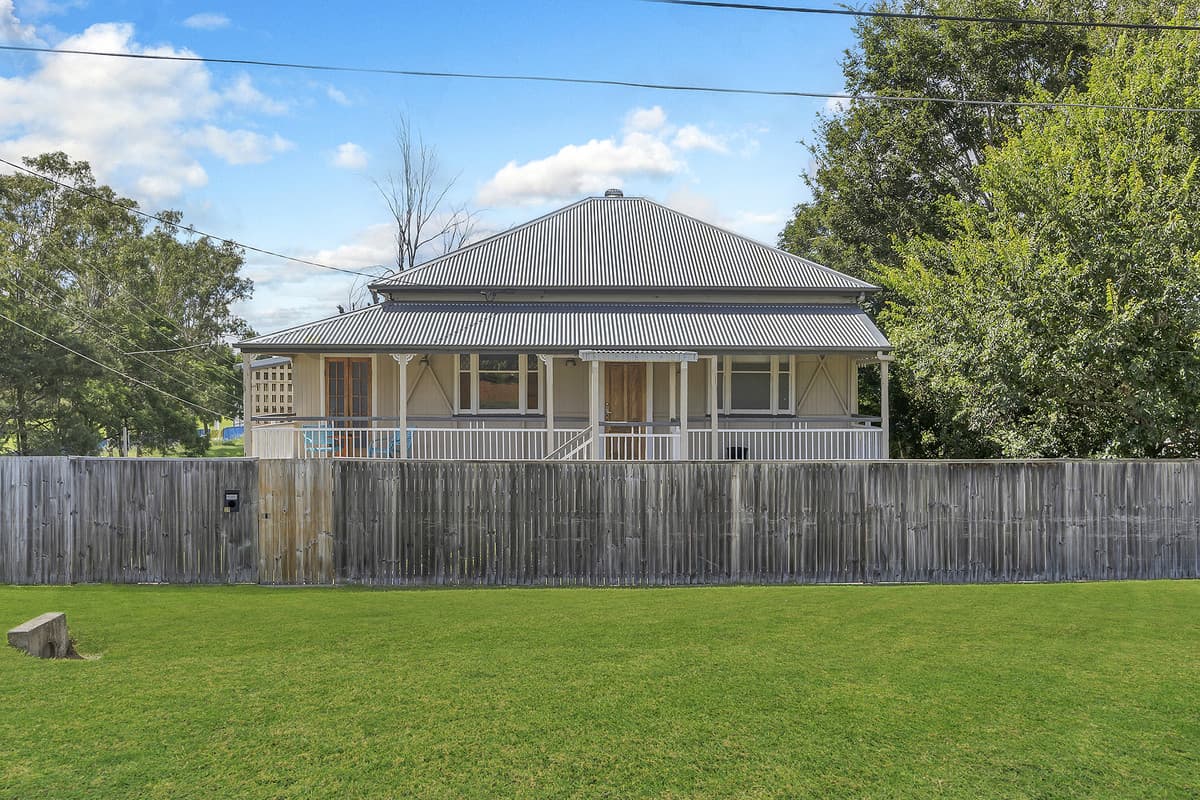 27 Pelican Street, North Ipswich QLD 4305, North Ipswich - Image 1