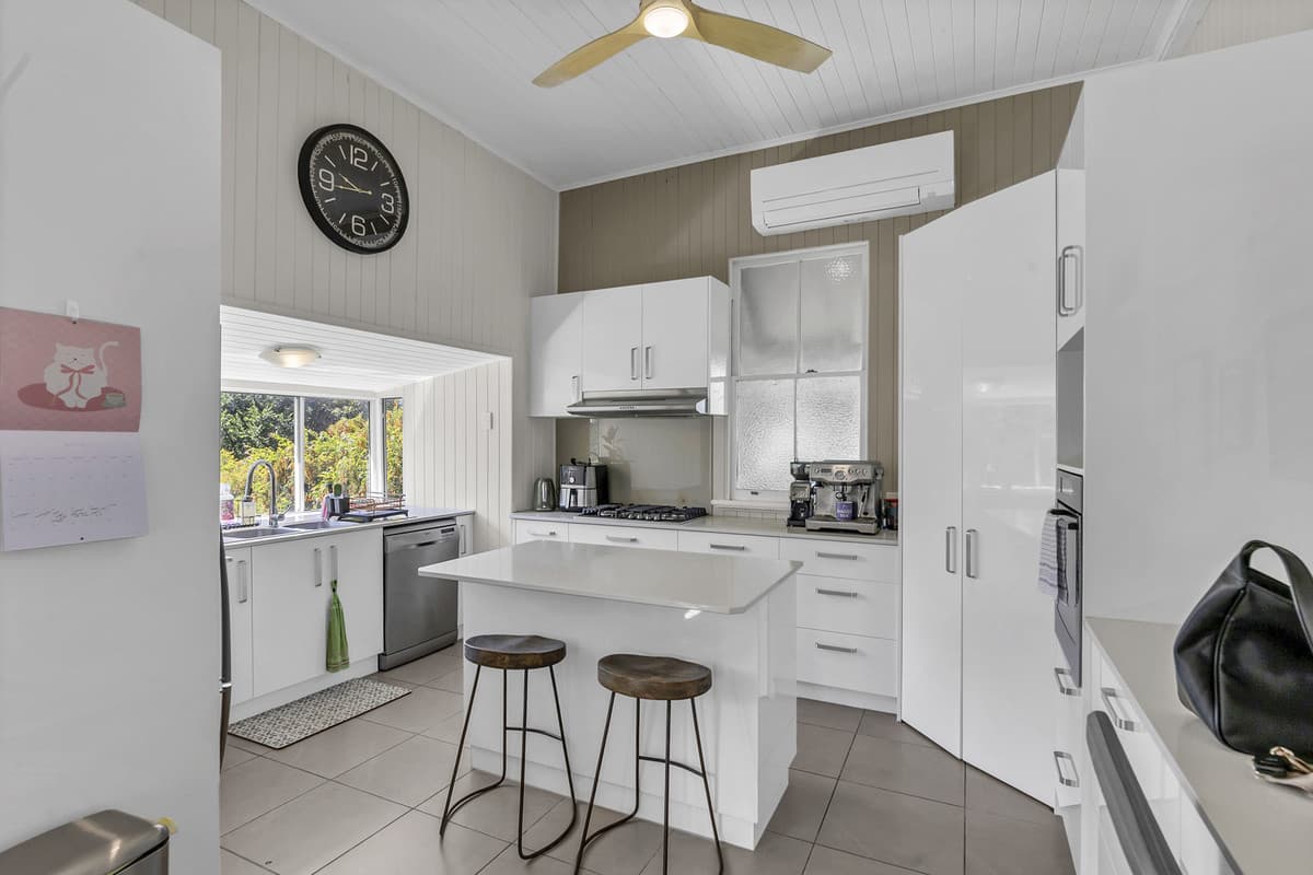27 Pelican Street, North Ipswich QLD 4305, North Ipswich - Thumbnail 5