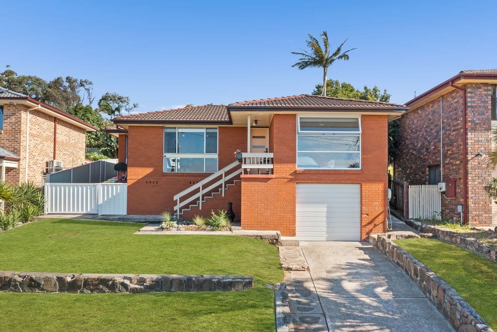 24 Scenic Crescent, Albion Park - Image 1