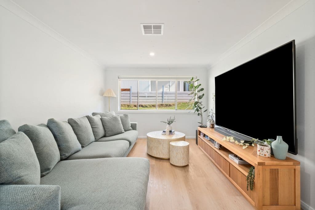 24 Scenic Crescent, Albion Park - Thumbnail 4