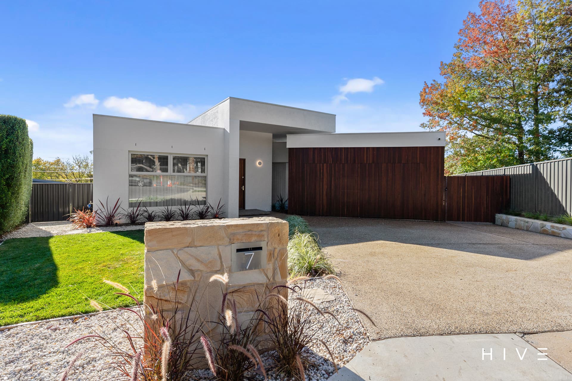 7 Roper Place, Chifley, Chifley - Image 1