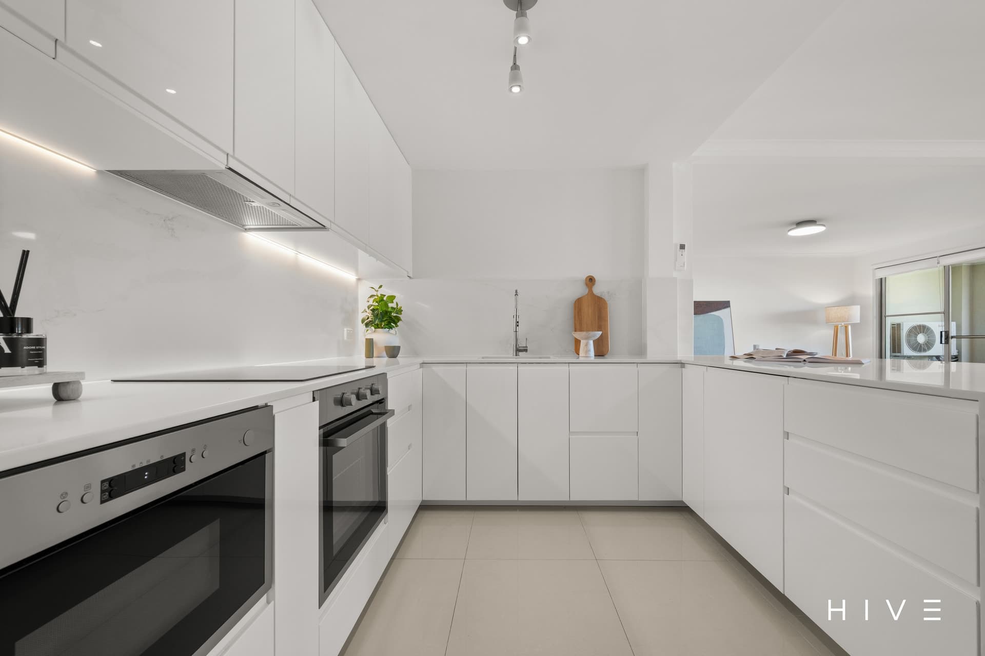 61/28 Torrens Street, Braddon, Braddon - Thumbnail 6