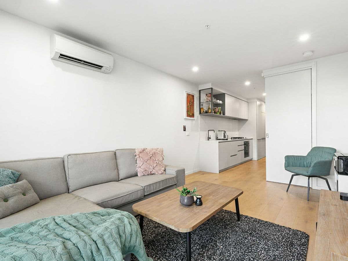 203/5 Beavers Road, NORTHCOTE, Northcote - Image 1