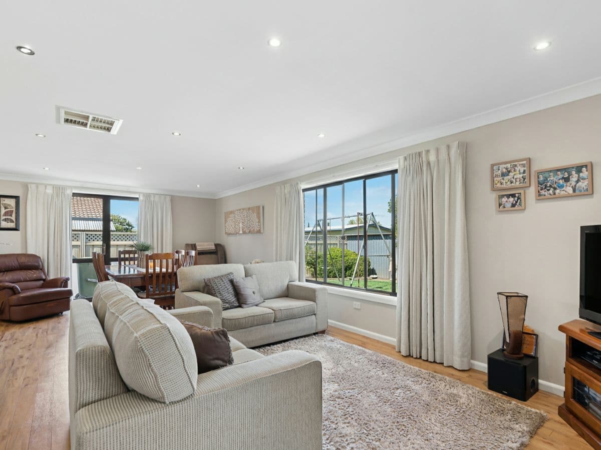 44 McDonnell Street, FORBES, Forbes - Thumbnail 3