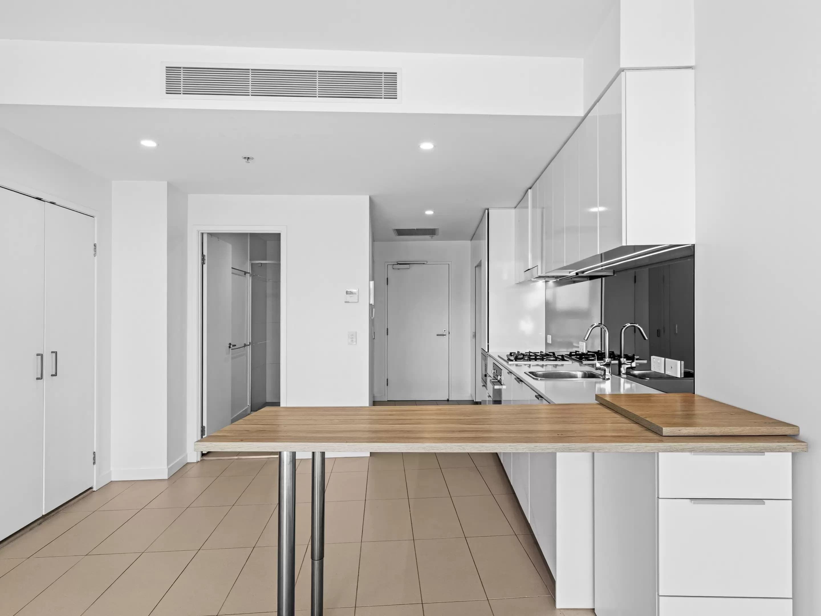 10703/88 Doggett Street, Newstead, Newstead - Thumbnail 3