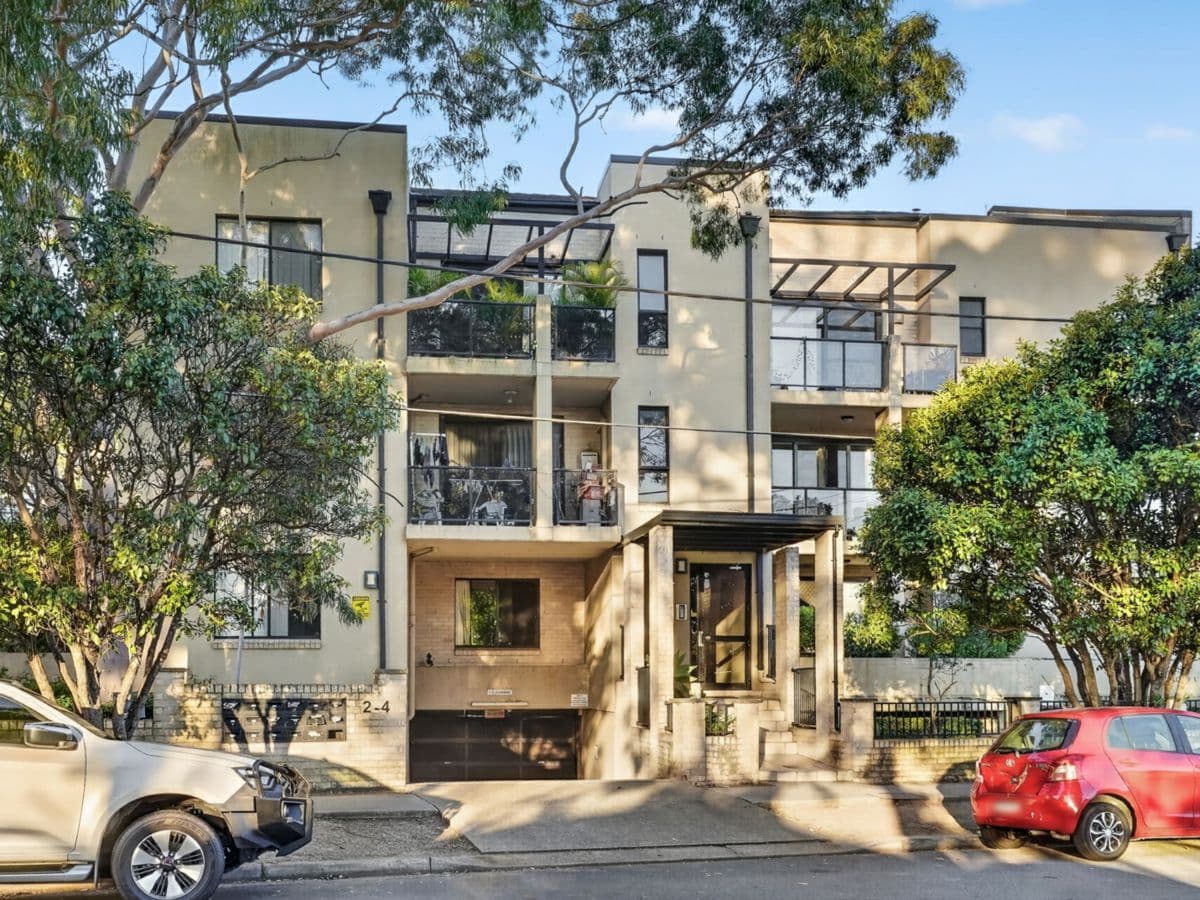 2/2-4 Reid Avenue, WESTMEAD, Westmead - Image 1