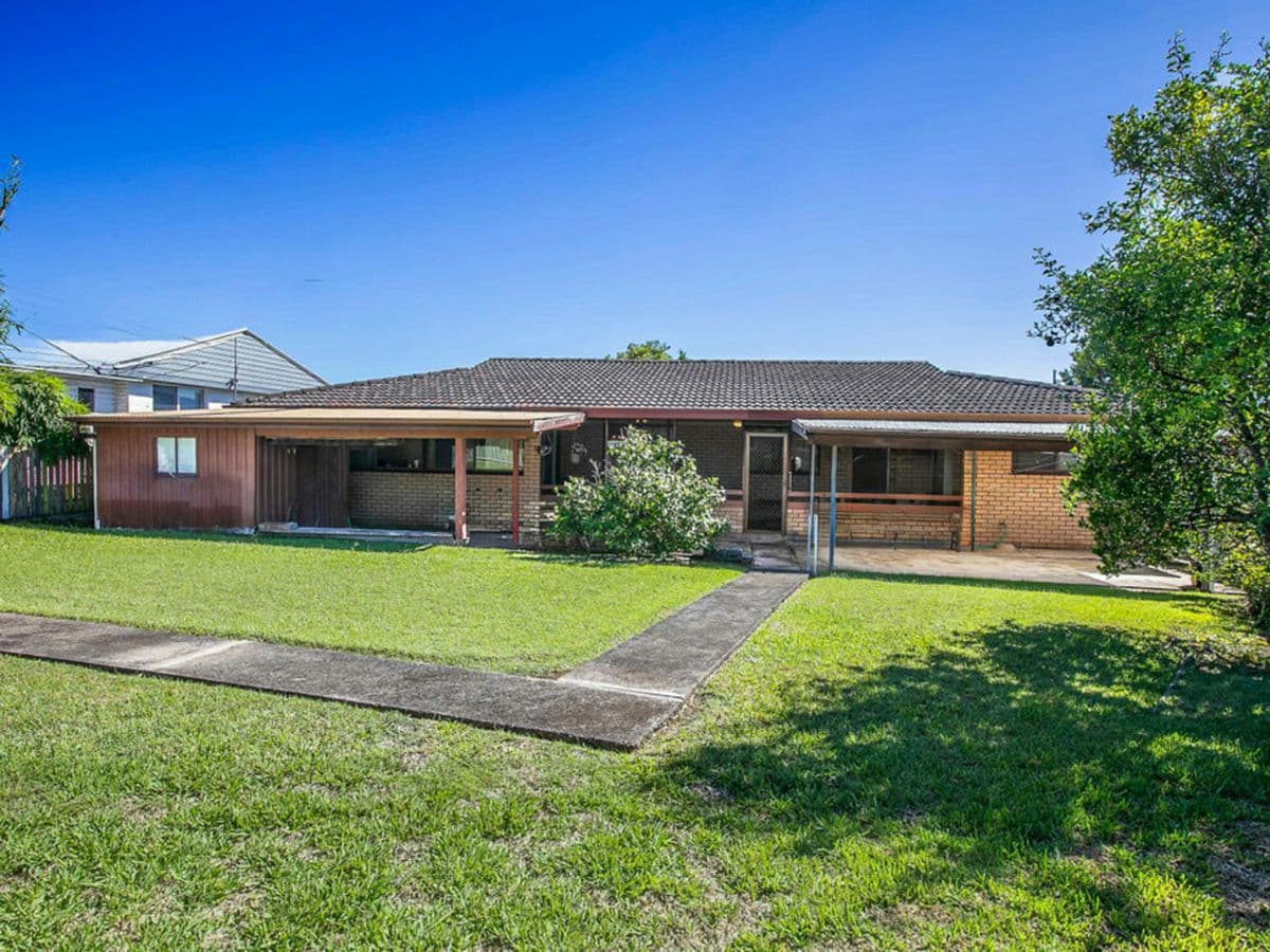53 Dawson Crescent, GLOUCESTER, Gloucester - Thumbnail 3