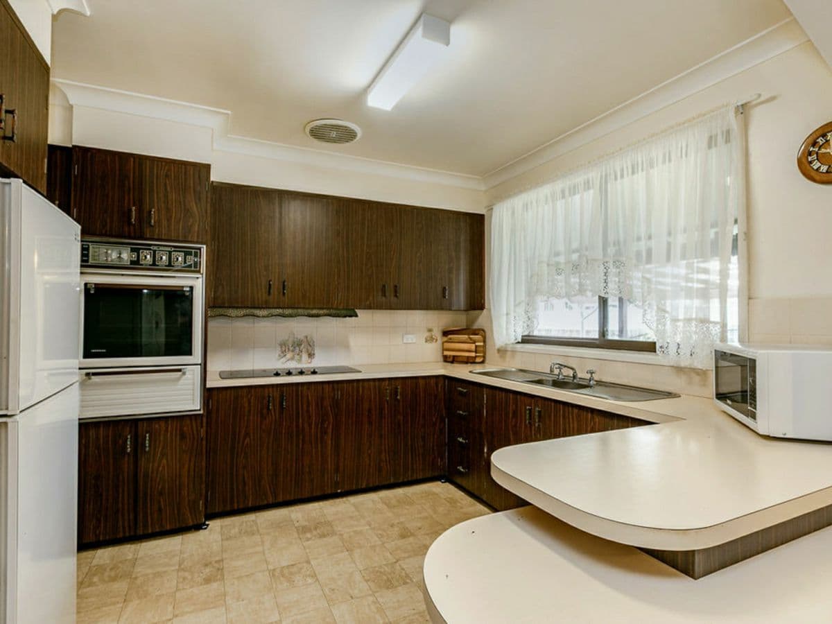 53 Dawson Crescent, GLOUCESTER, Gloucester - Thumbnail 6