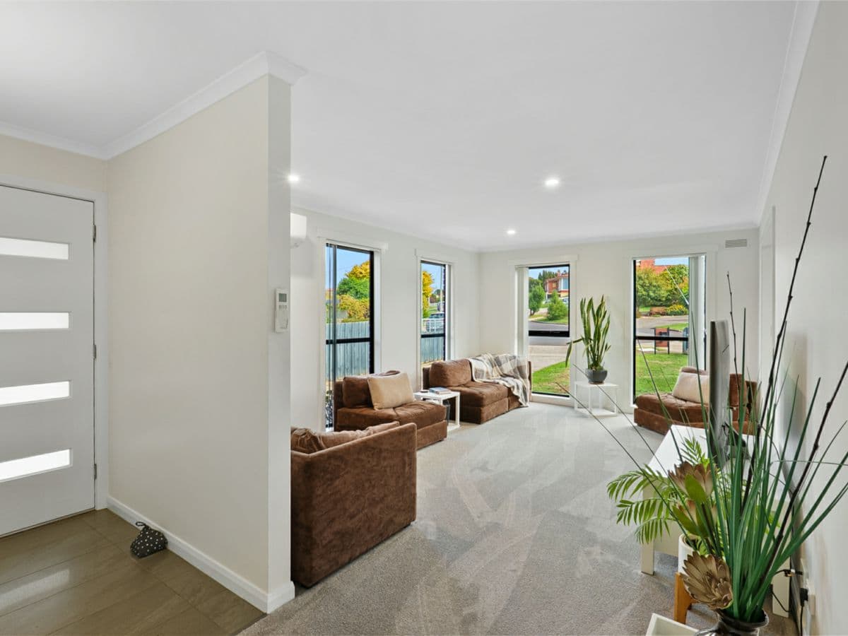 10 Sharon Court, DEVONPORT, Devonport - Thumbnail 6