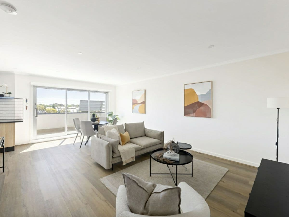 8/111 Beaconsfield Parade, NORTHCOTE, Northcote - Thumbnail 2